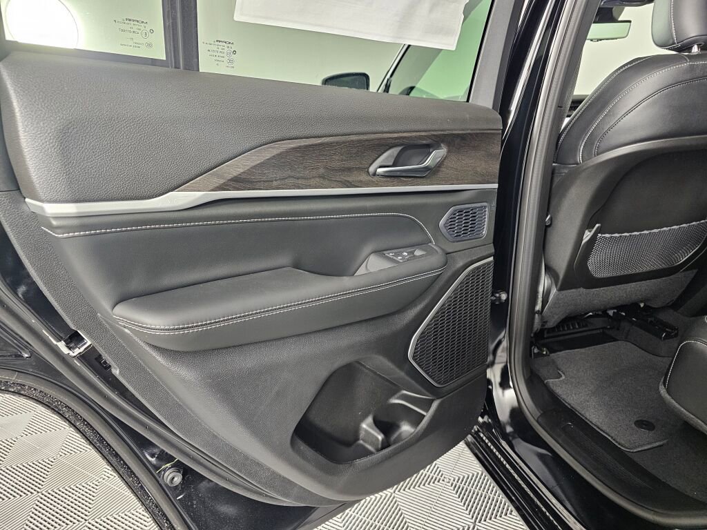 New 2026 Jeep Grand Cherokee Limited image 33