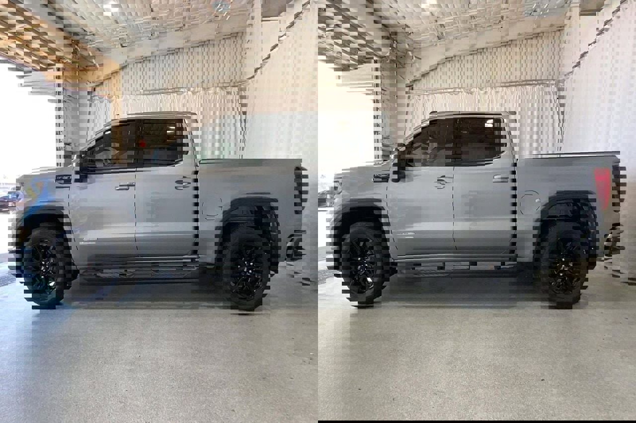 Used 2025 GMC Sierra 1500 Elevation image 26