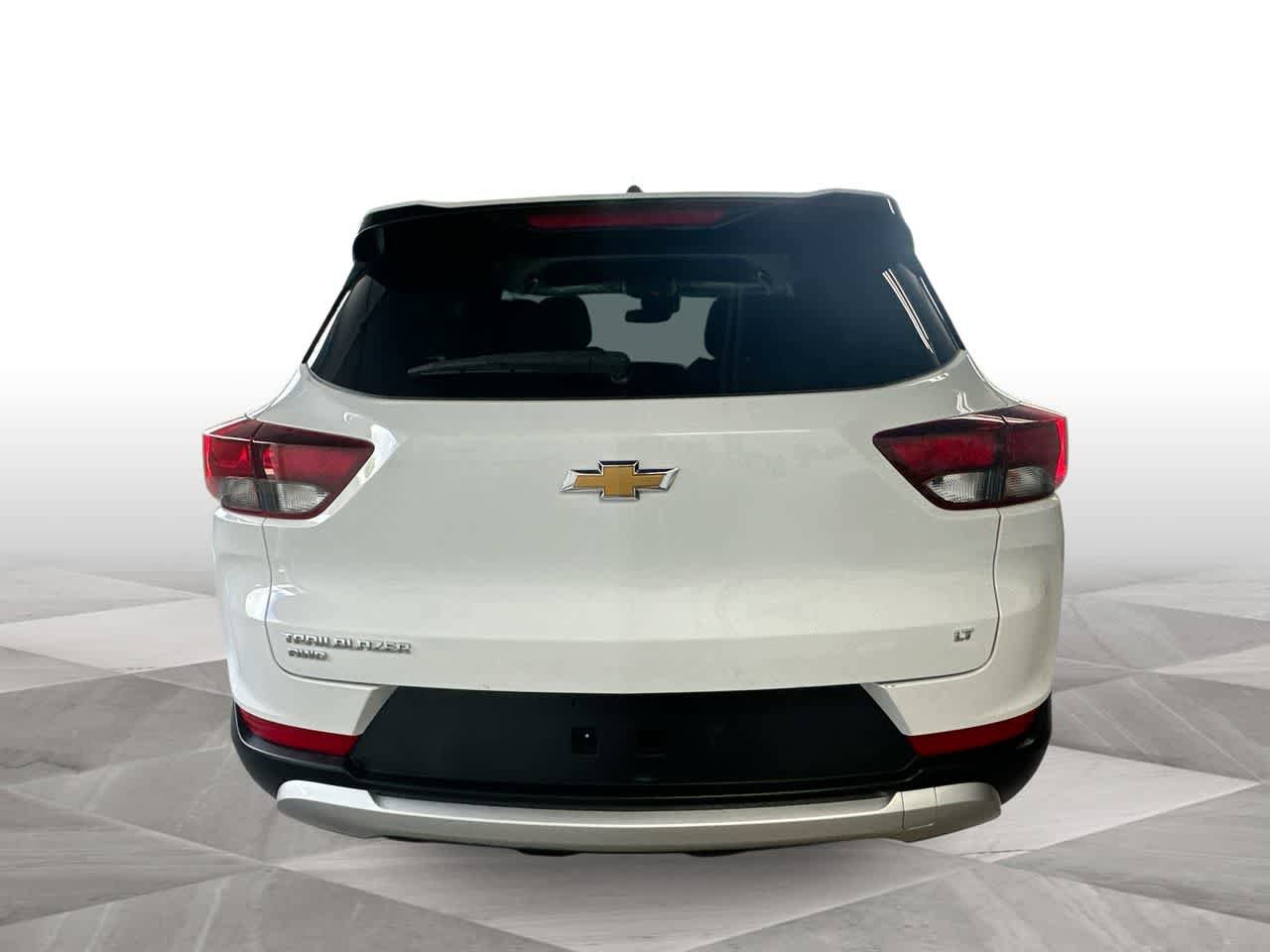 Used 2025 Chevrolet TrailBlazer LT AWD/4WD image 7
