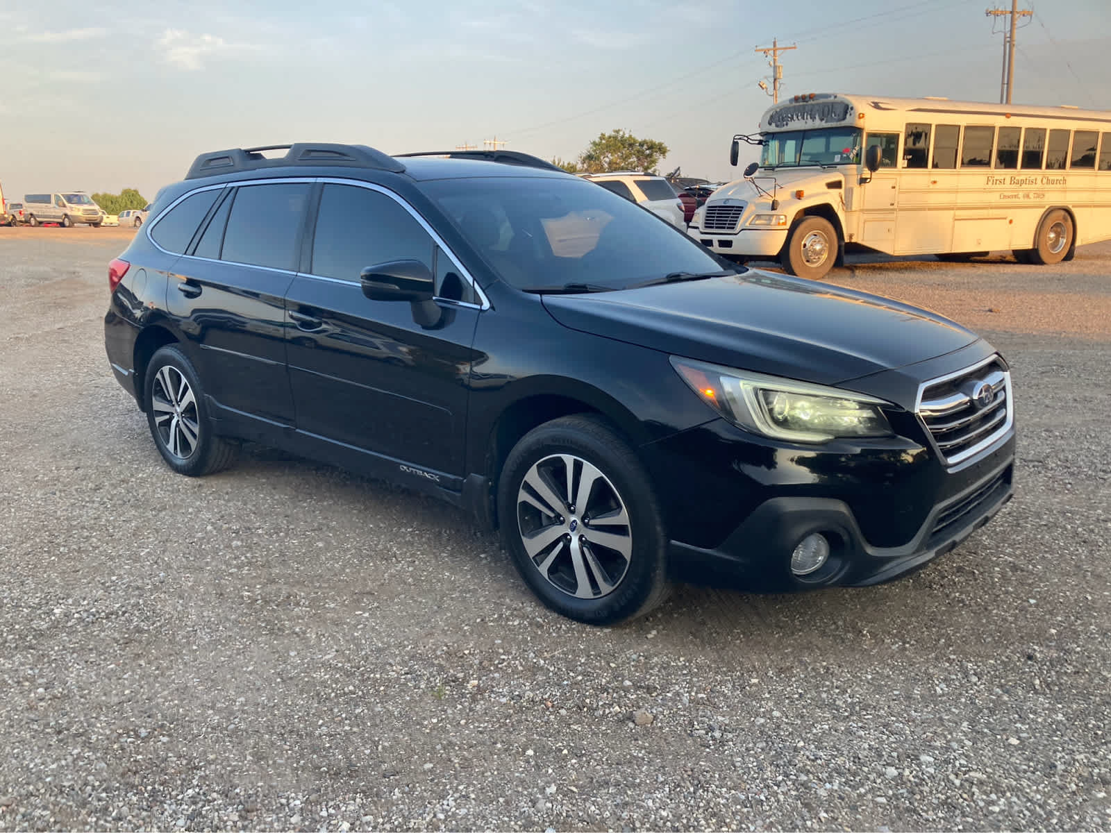 Used 2018 Subaru Outback 3.6R Limited w/ Popular Package #2 AWD/4WD image 9