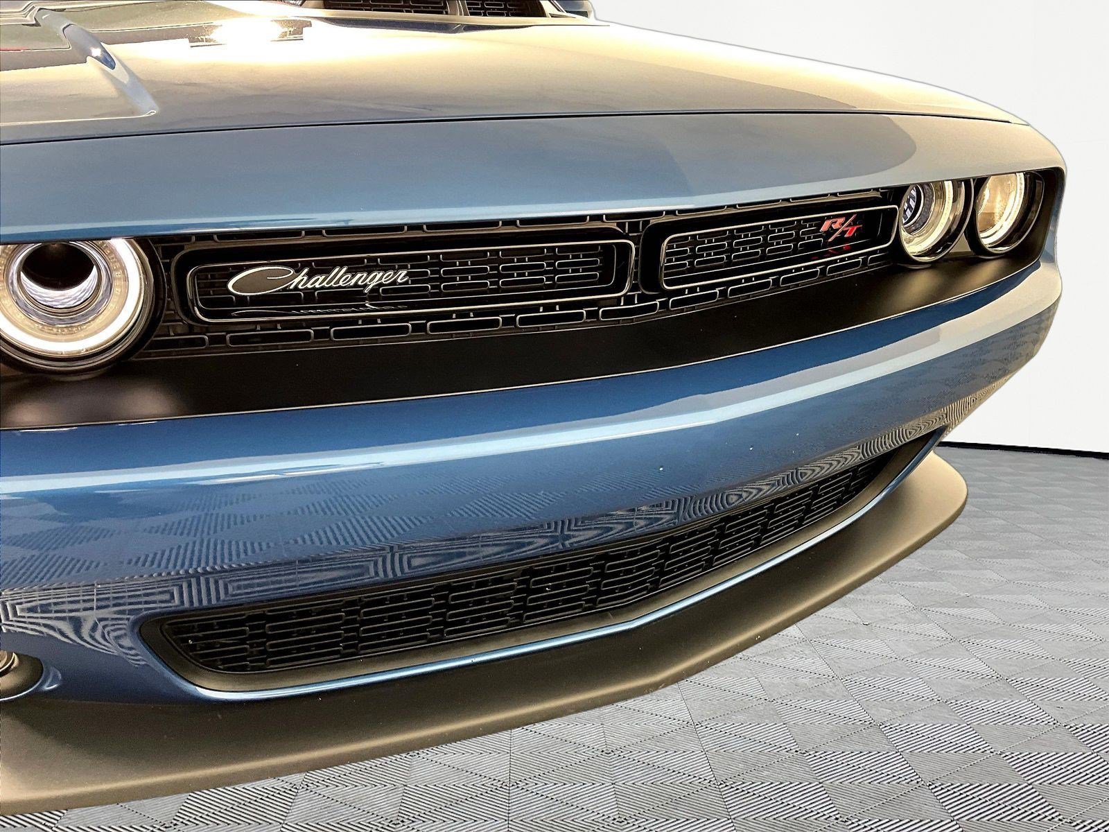 Used 2020 Dodge Challenger R/T Scat Pack w/ Shaker Package RWD image 33