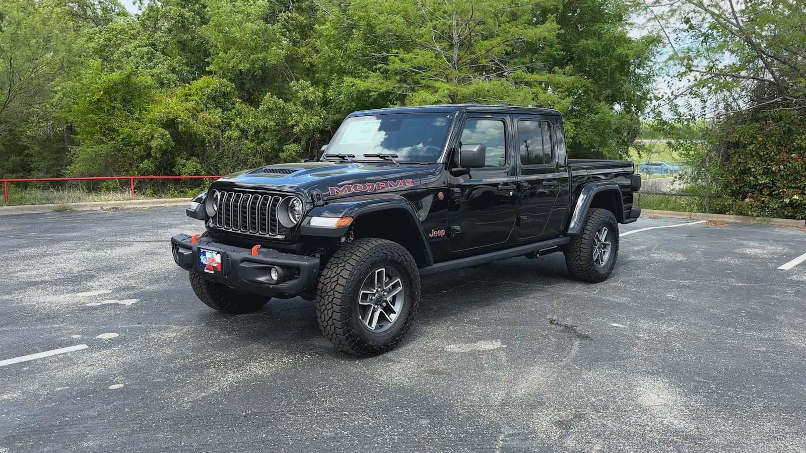 New 2026 Jeep Gladiator Mojave image 4