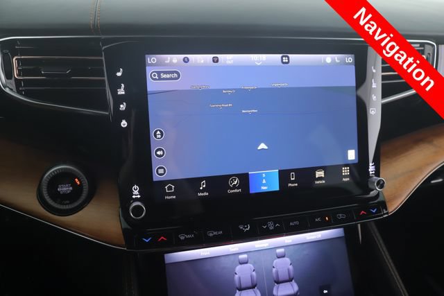 Used 2025 Jeep Grand Wagoneer Series III w/ Rear Seat Video Group 1 AWD/4WD image 25