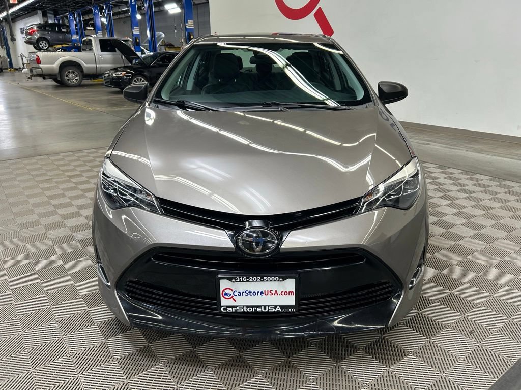 Used 2018 Toyota Corolla XLE w/ Carpet Mat Package (TMS) FWD image 4