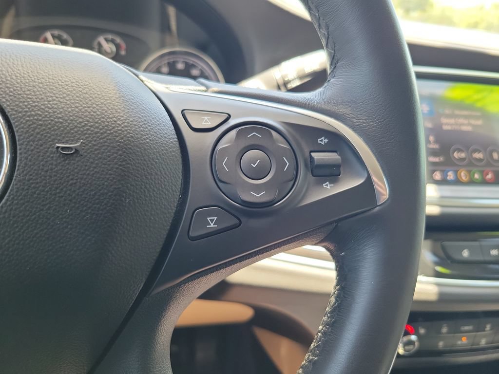 Used 2020 Buick Enclave Essence w/ Sound and Sites Package FWD image 23