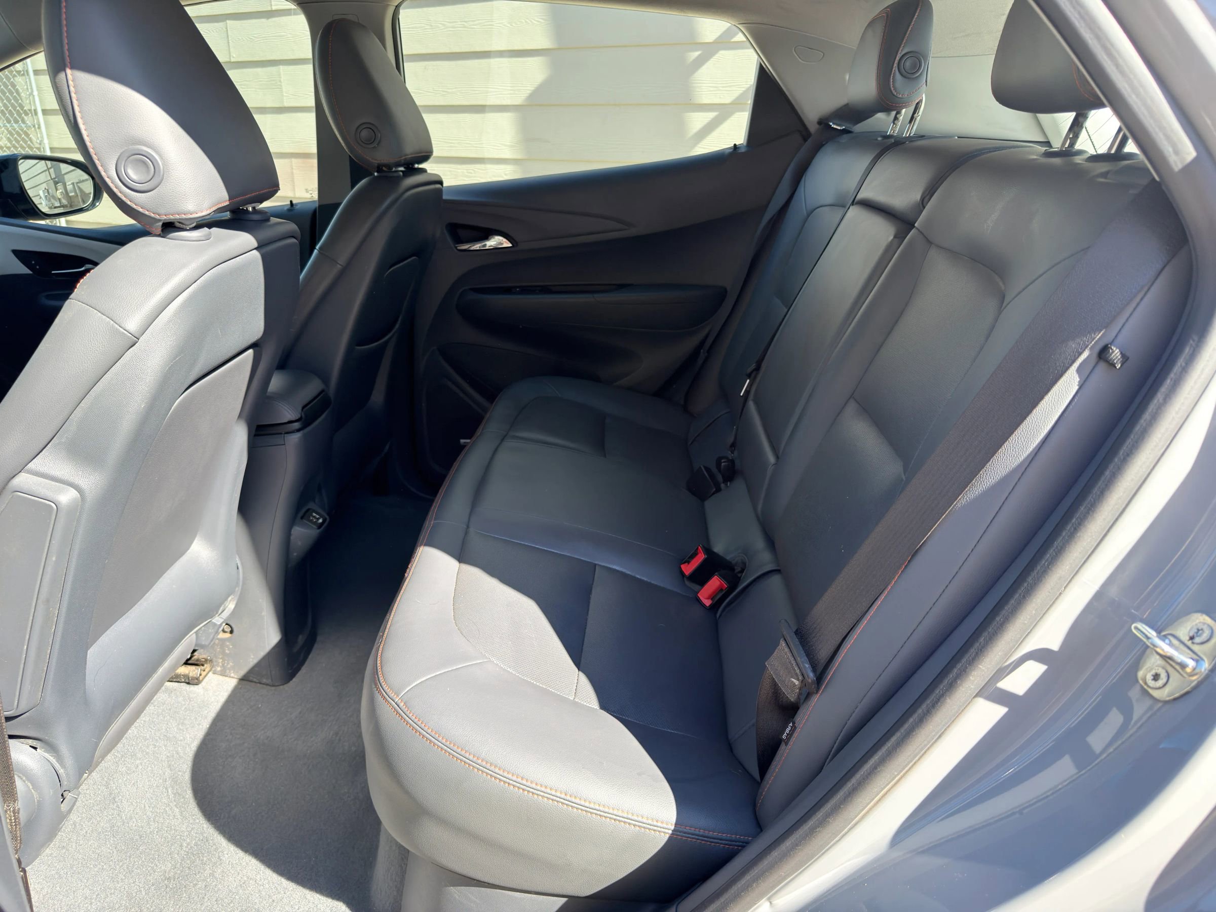 Used 2020 Chevrolet Bolt Premier w/ Infotainment Package image 17