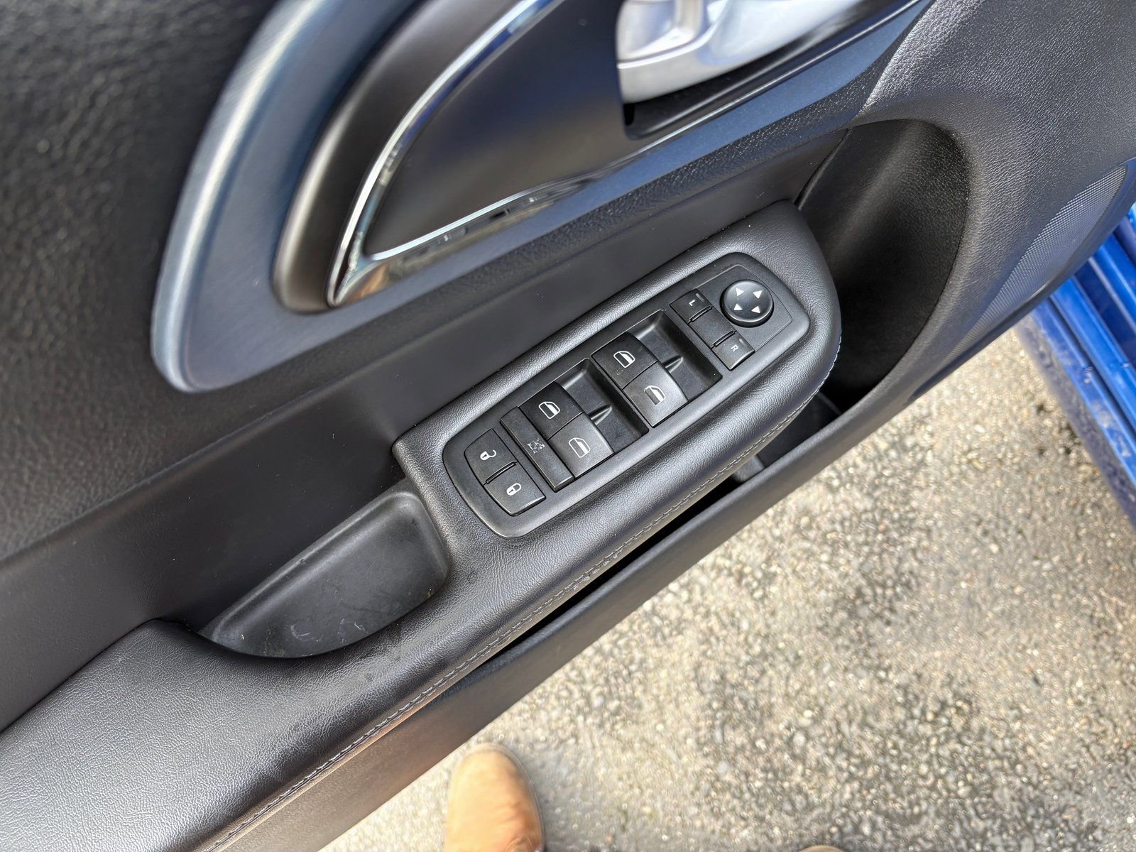 Used 2015 Chrysler 200 S image 14