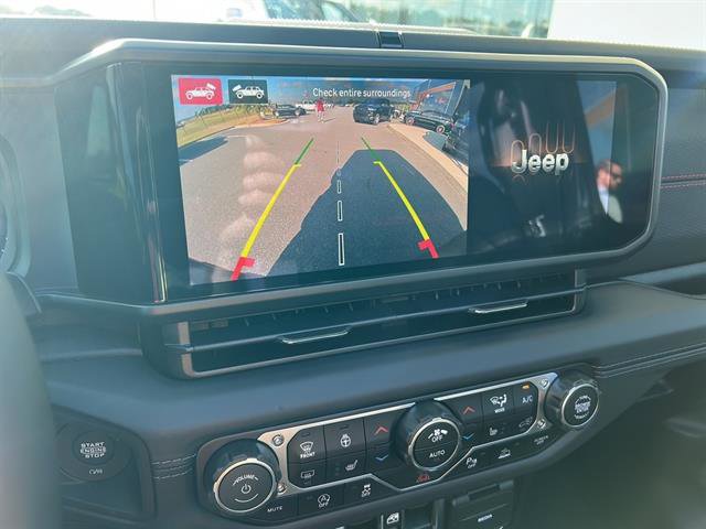 New 2025 Jeep Wrangler Unlimited Rubicon image 16