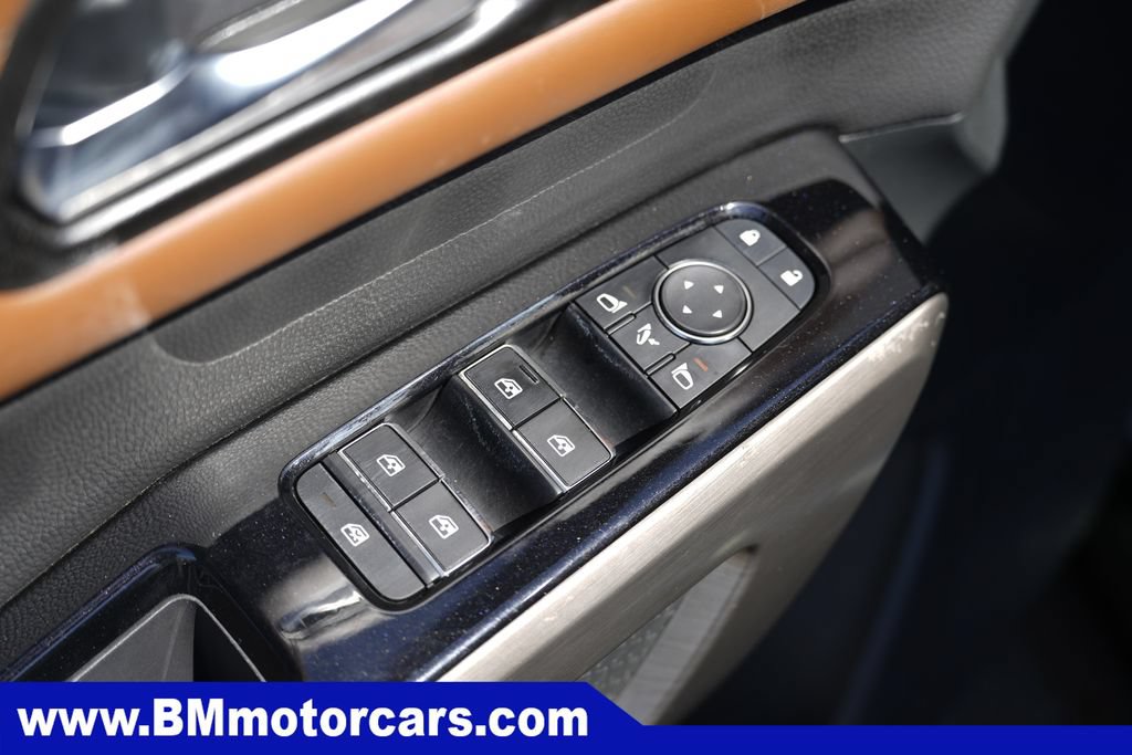 Used 2022 Nissan Pathfinder Platinum w/ Cargo Package AWD/4WD image 24