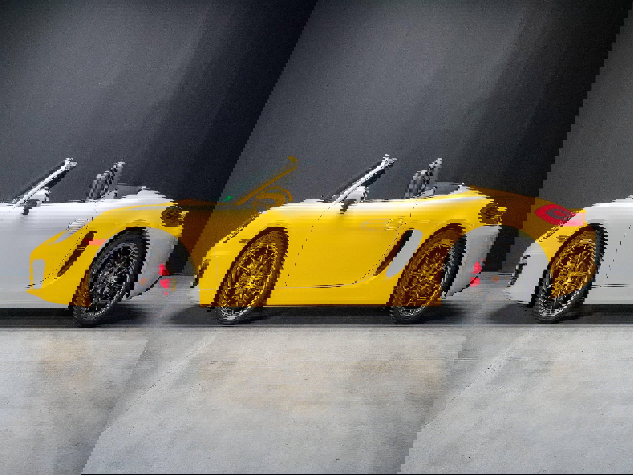 Used 2013 Porsche Boxster S image 2