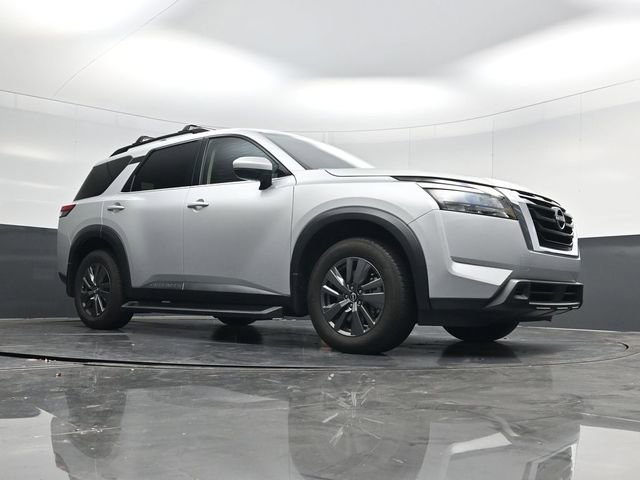 Used 2024 Nissan Pathfinder SV image 48