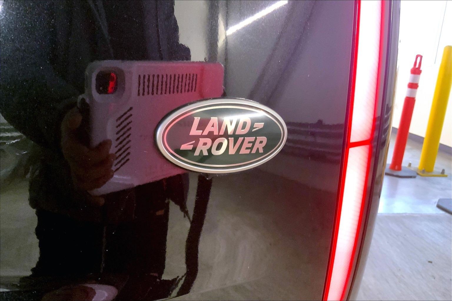 Used 2023 Land Rover Range Rover Long Wheelbase SE image 31