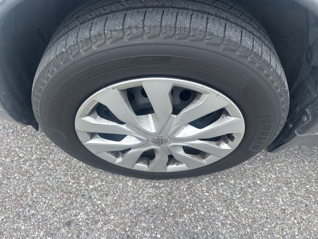 Used 2016 Nissan Rogue S FWD image 8