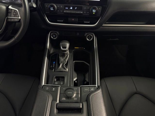 Used 2024 Toyota Grand Highlander AWD image 21