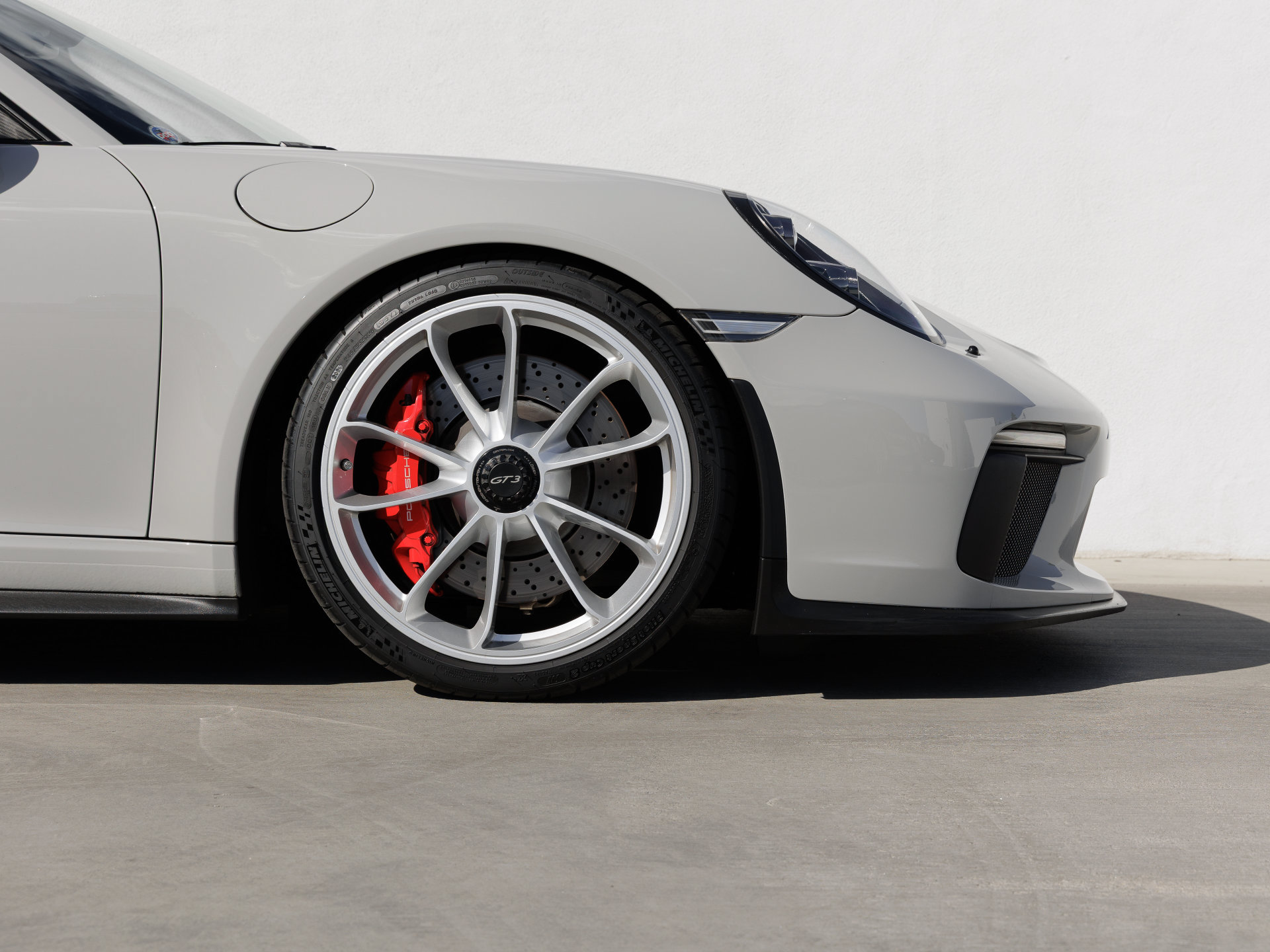 Used 2018 Porsche 911 GT3 RWD image 11