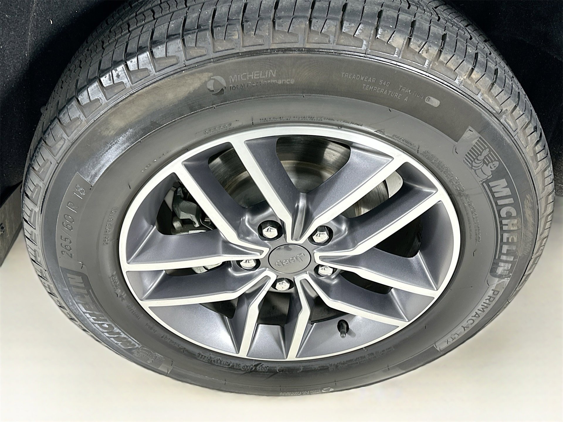 Used 2020 Jeep Grand Cherokee Limited w/ Luxury Group II image 33