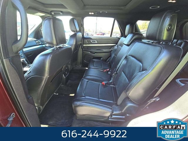 Used 2018 Ford Explorer XLT w/ Equipment Group 202A image 6