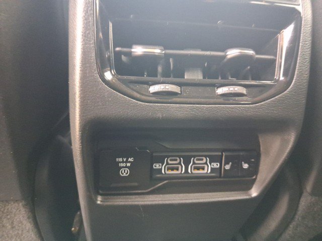 Used 2023 Jeep Grand Cherokee Limited w/ Black Appearance Package AWD/4WD image 14