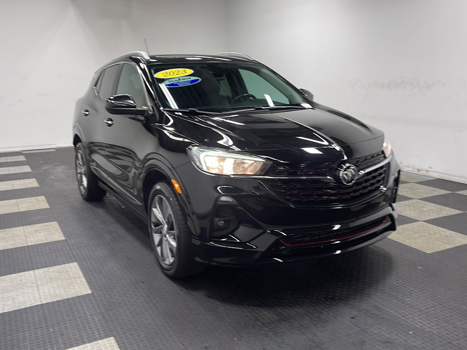 Used 2023 Buick Encore GX Select w/ Sport Touring Package FWD image 24