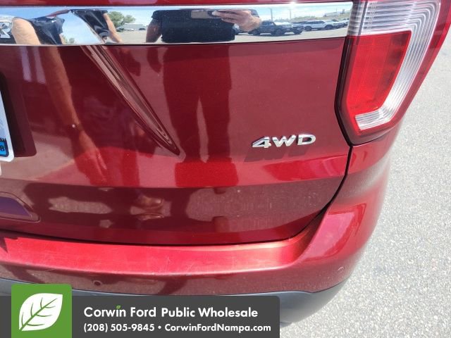 Used 2017 Ford Explorer XLT AWD/4WD image 16
