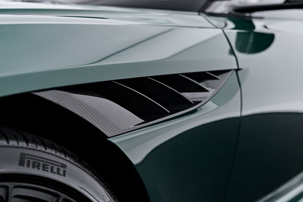 Used 2023 Aston Martin DBS Coupe RWD image 28