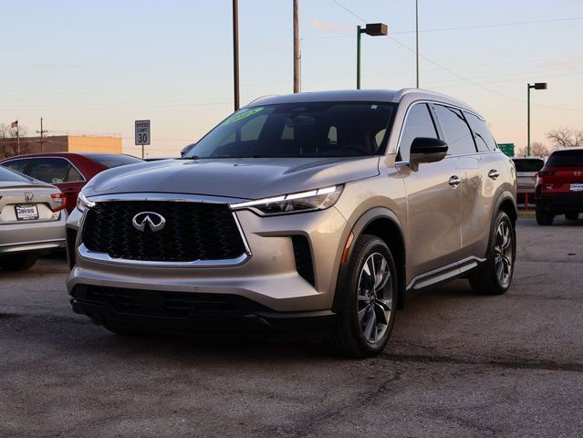 Used 2025 INFINITI QX60 Luxe image 4