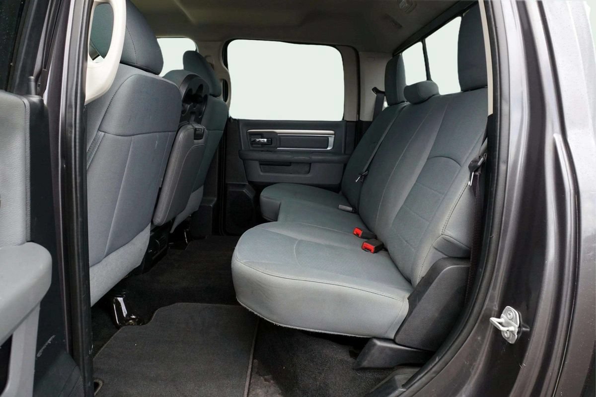 Used 2017 RAM 1500 Classic SLT AWD/4WD image 16
