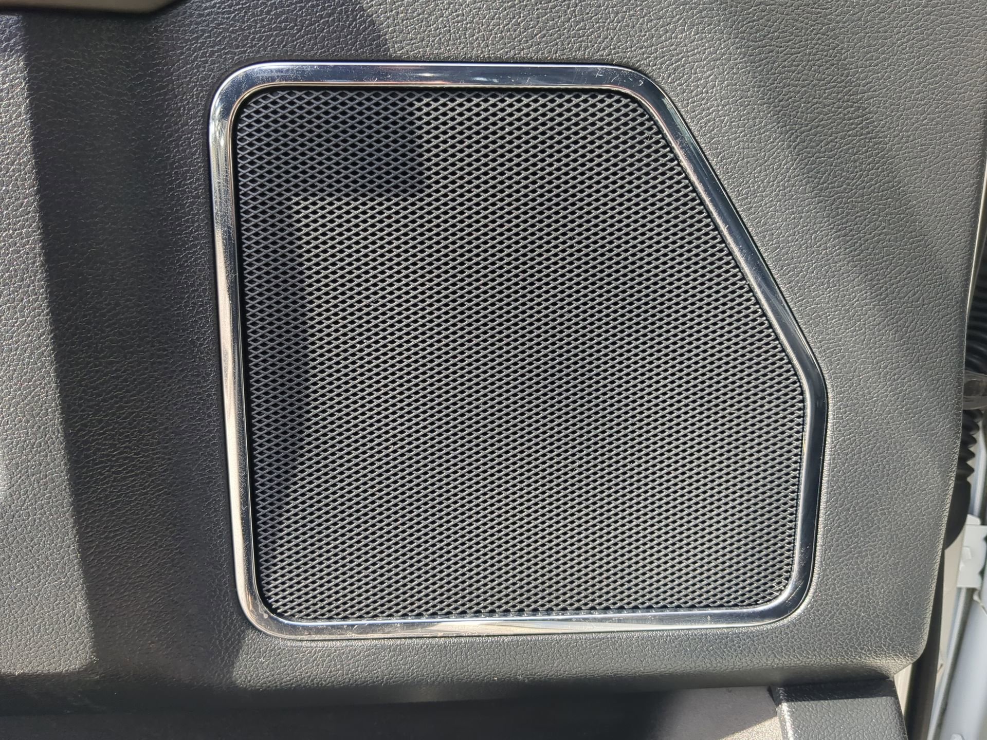 Certified 2022 Ford F250 Platinum w/ FX4 Off-Road Package image 47