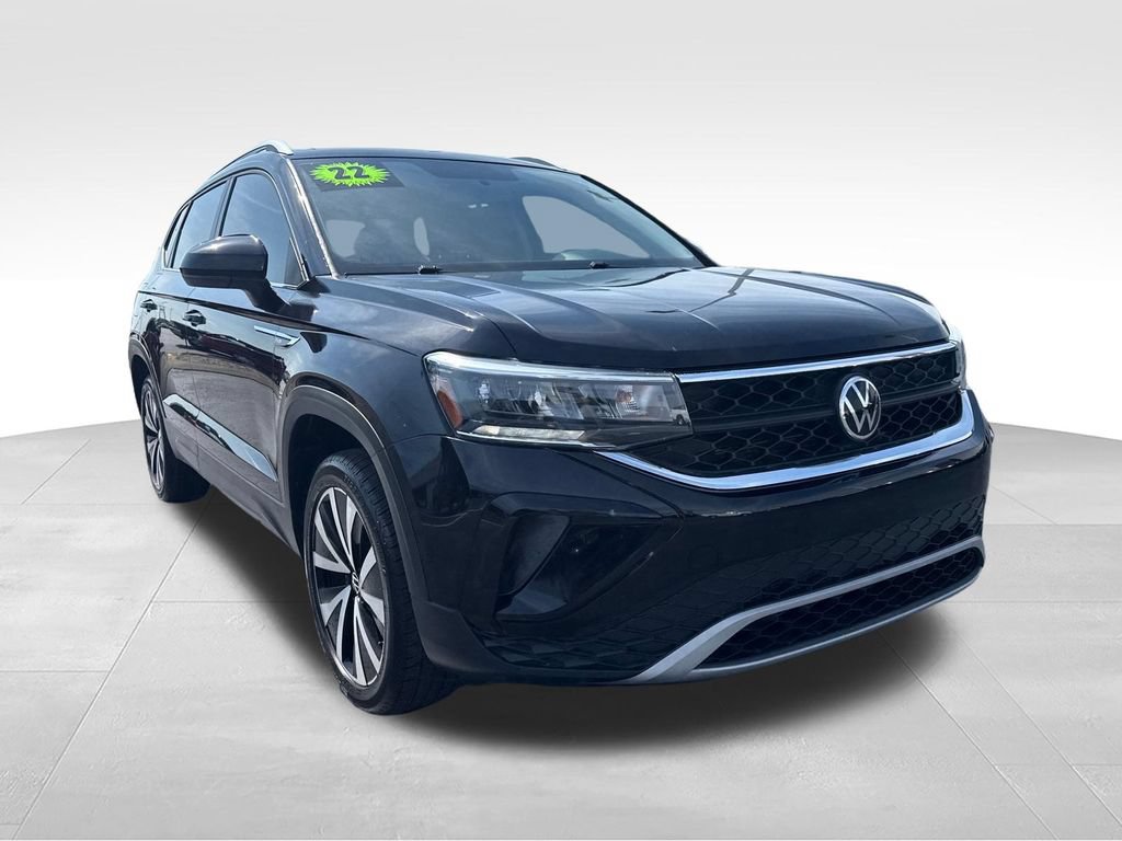 Used 2022 Volkswagen Taos SE FWD image 11
