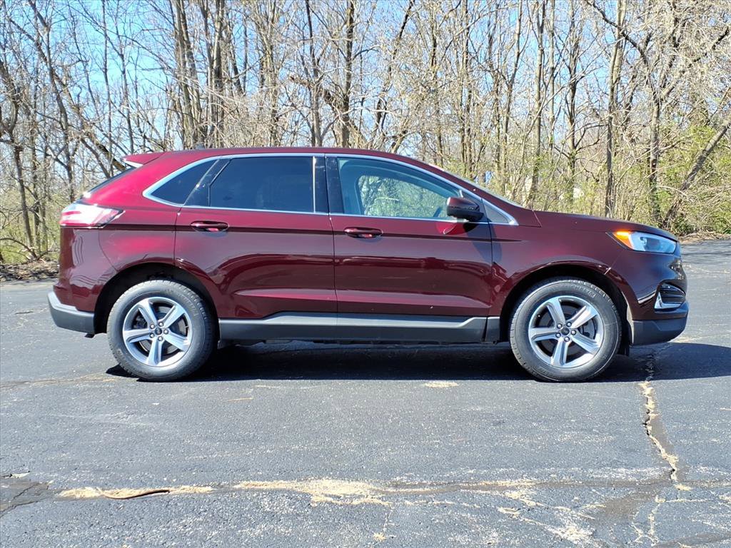 Certified 2023 Ford Edge SEL w/ Convenience Package AWD/4WD image 3