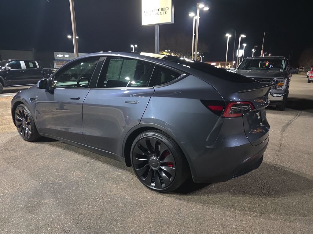 Used 2022 Tesla Model Y Performance image 3