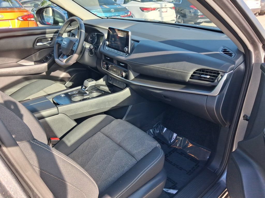 Used 2026 Nissan Rogue SV FWD image 23