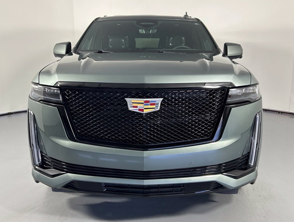 Used 2024 Cadillac Escalade Sport Platinum AWD/4WD image 2