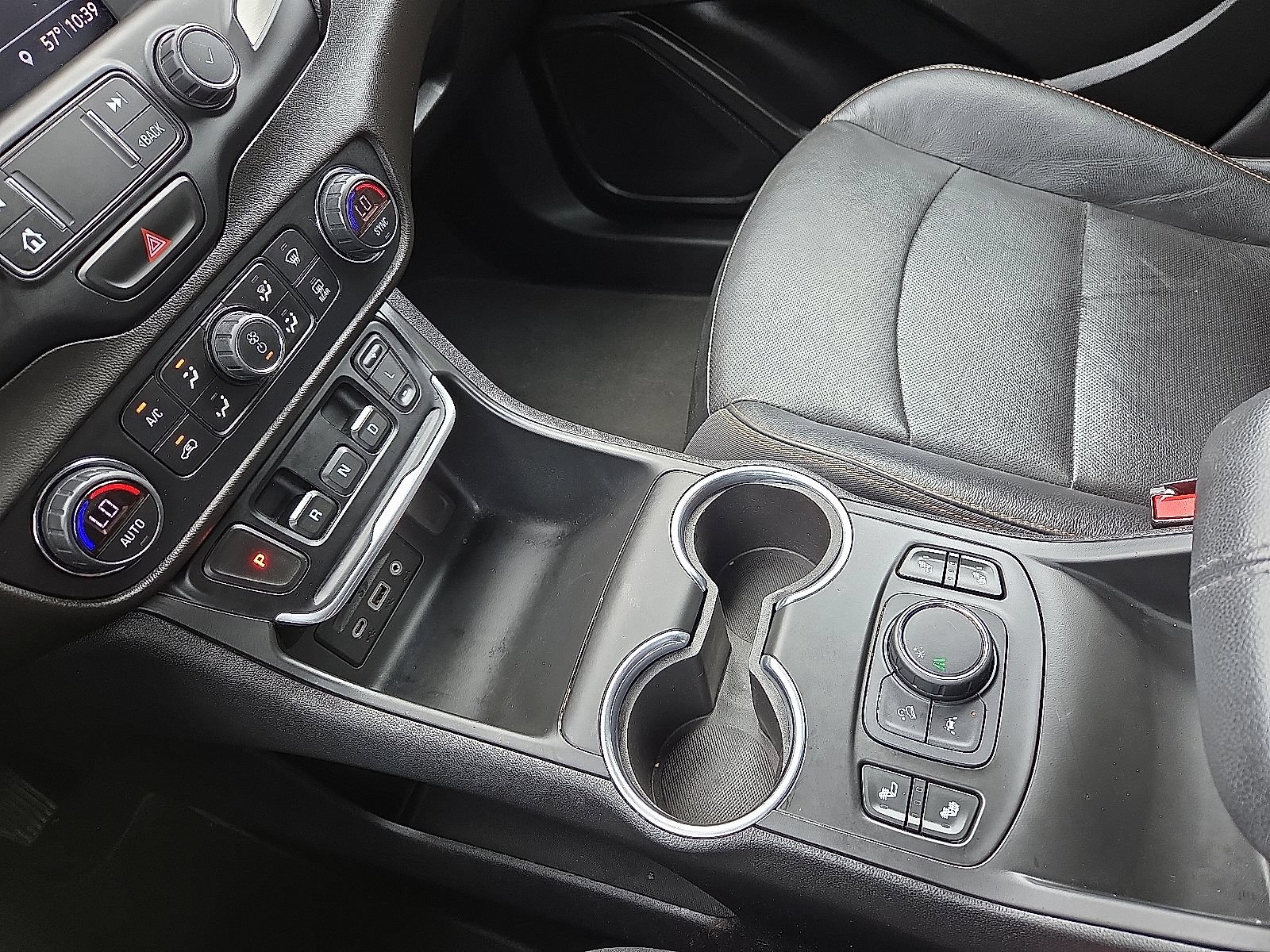Certified 2020 GMC Terrain SLT FWD image 19