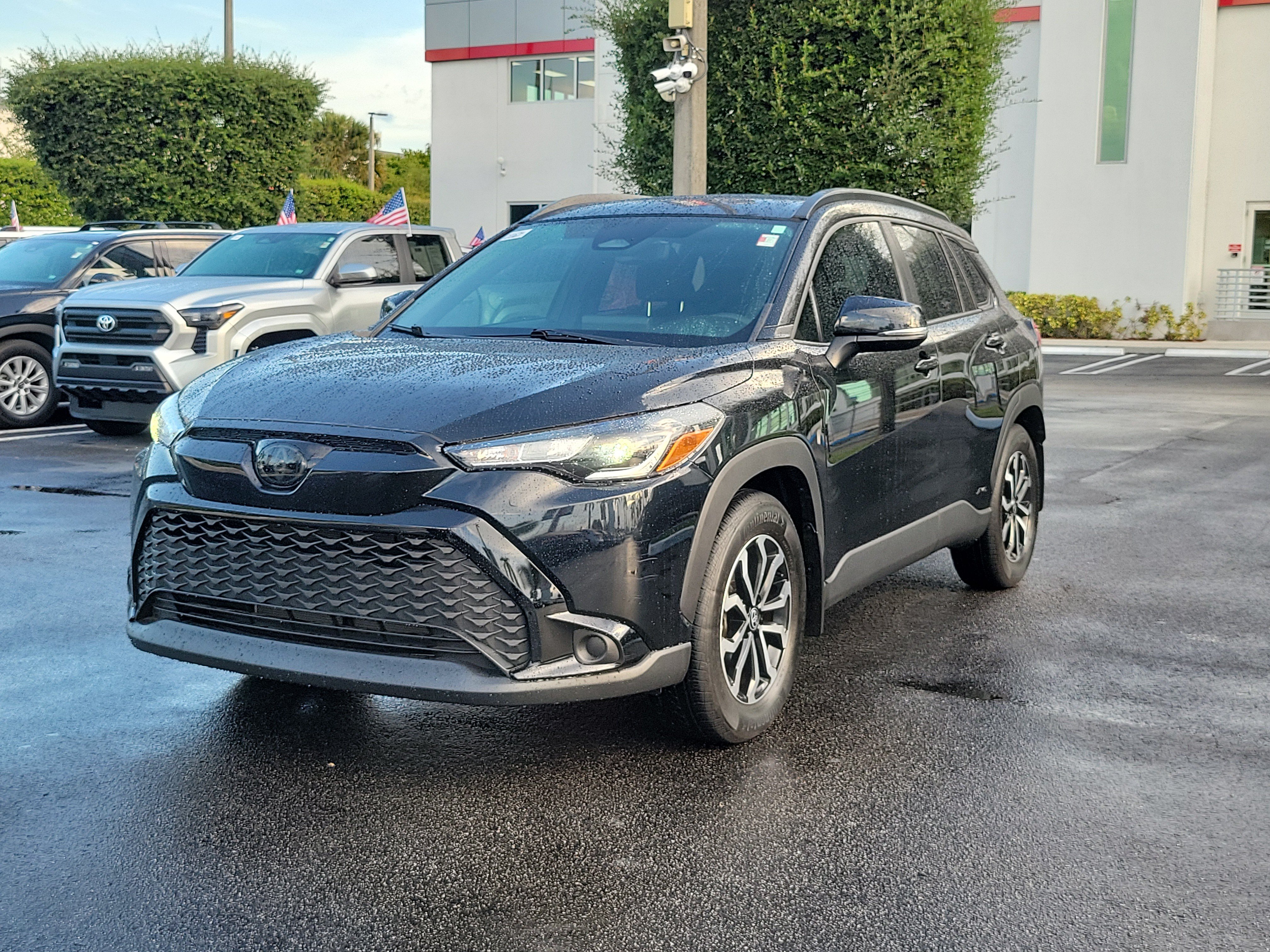 Used 2024 Toyota Corolla Cross AWD Hybrid image 5