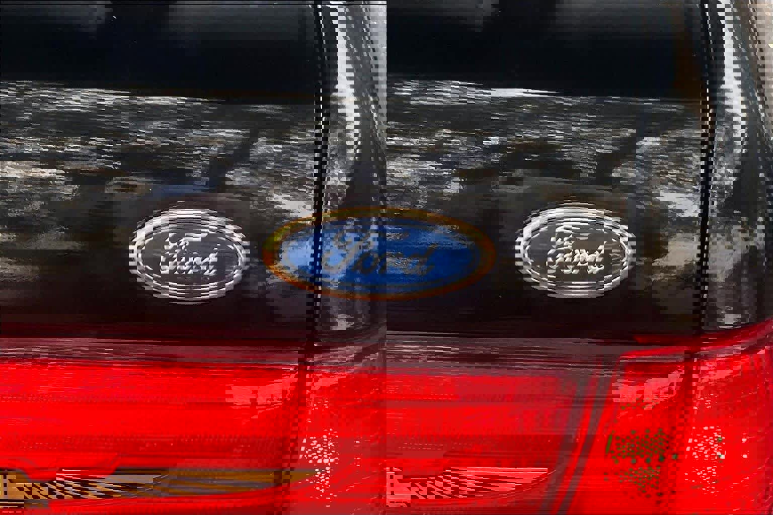 Used 1997 Ford Thunderbird LX image 31