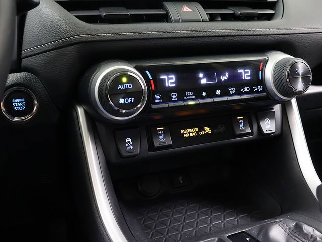 Used 2021 Toyota RAV4 XLE w/ Convenience Package AWD/4WD image 19