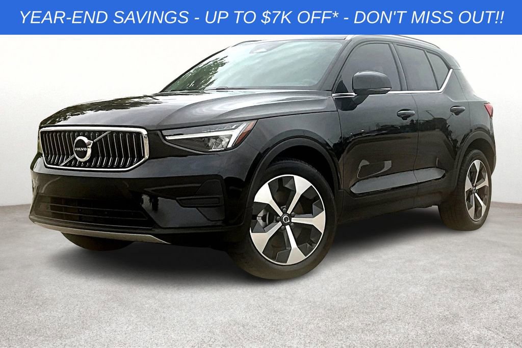 Used 2025 Volvo XC40 B5 Core w/ Protection Package Premier image 2