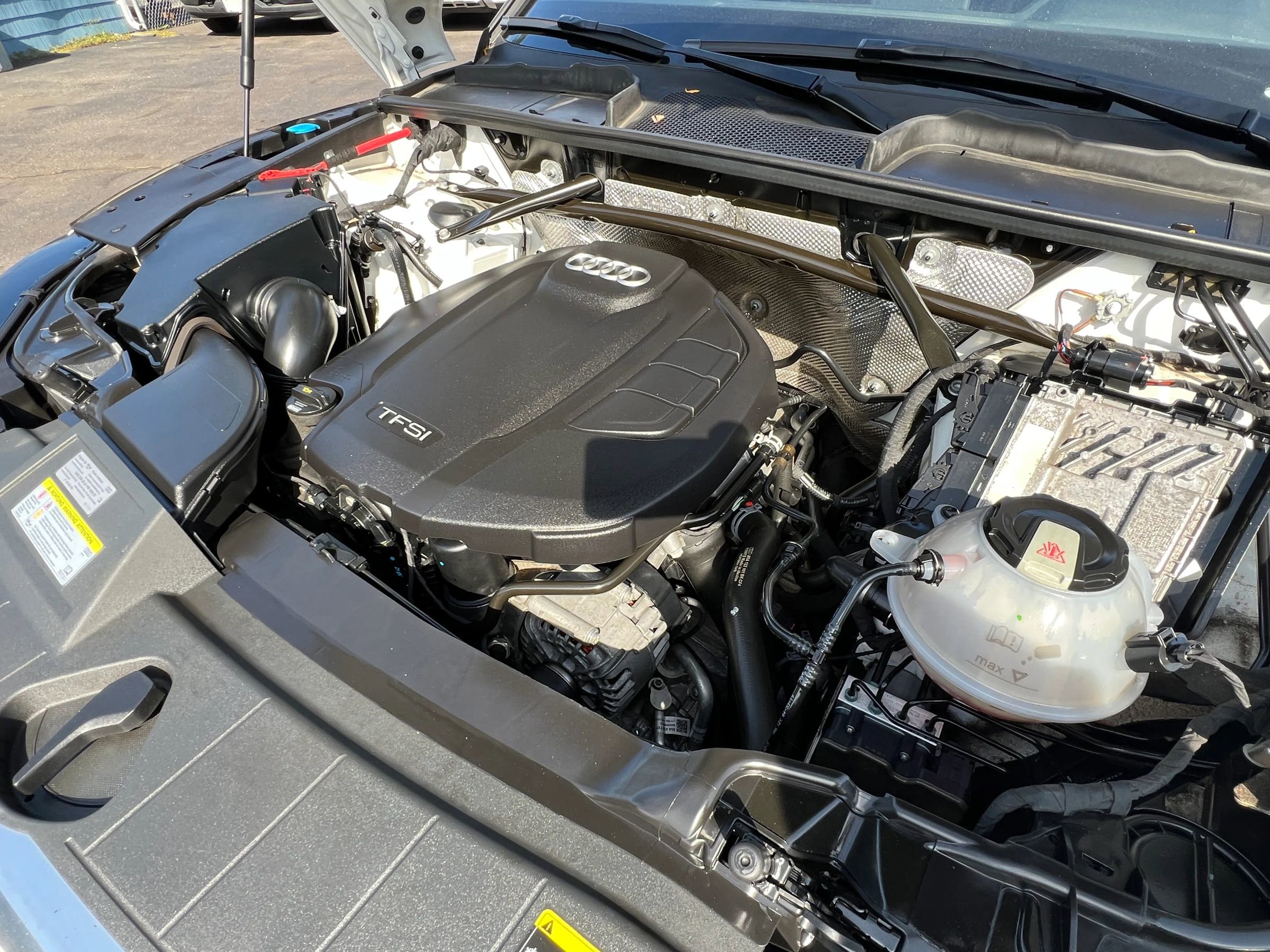 Used 2020 Audi Q5 2.0T Premium w/ Convenience Package image 34