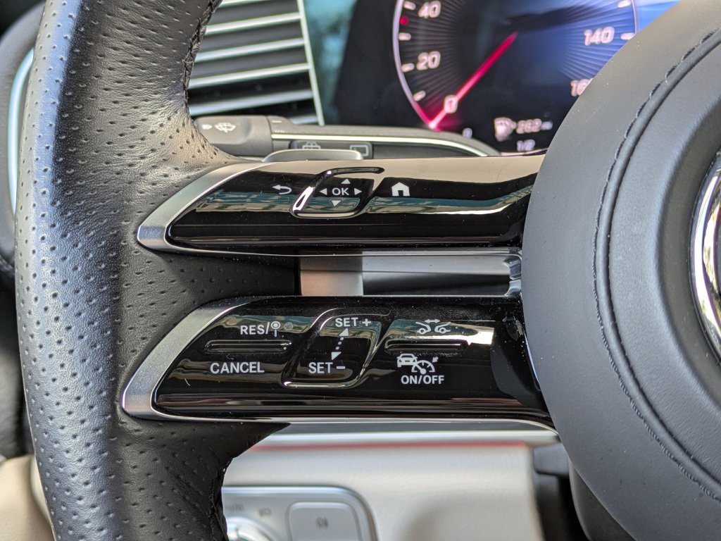 Used 2025 Mercedes-Benz GLS 450 4MATIC image 29