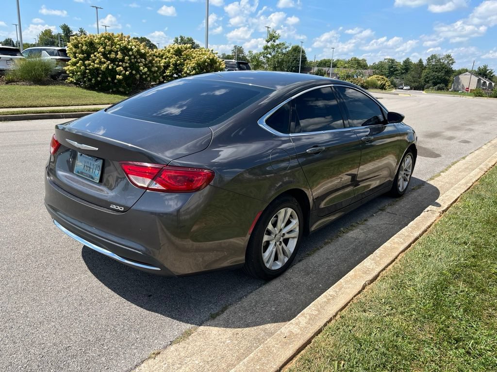 Used 2016 Chrysler 200 Limited FWD image 3
