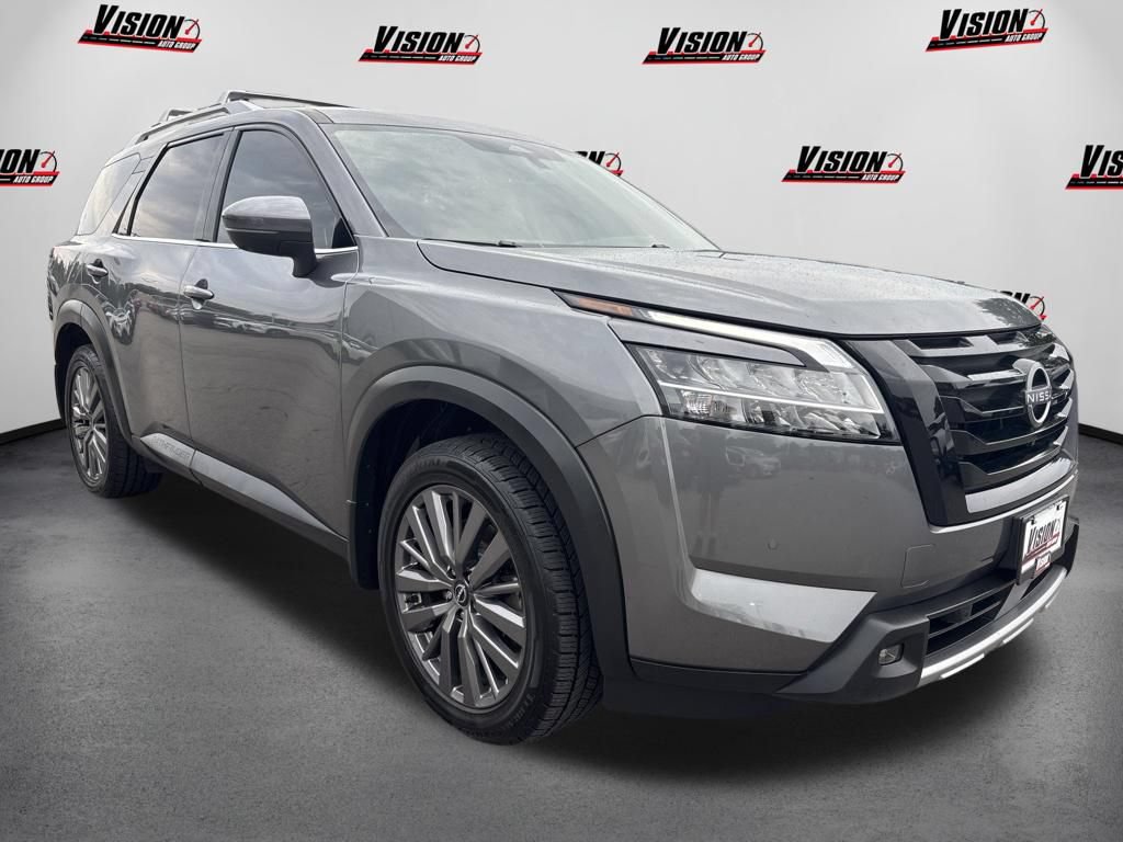 Certified 2023 Nissan Pathfinder SL w/ SL Premium Package AWD/4WD image 3