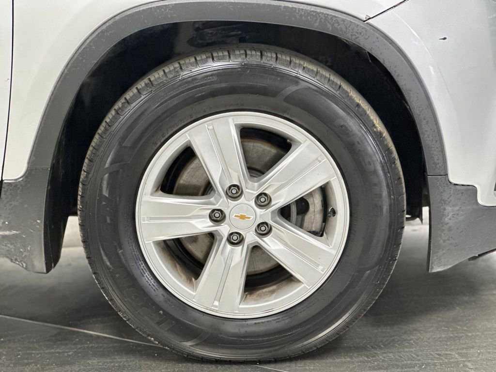 Used 2020 Chevrolet Trax LT w/ LT Convenience Package FWD image 25