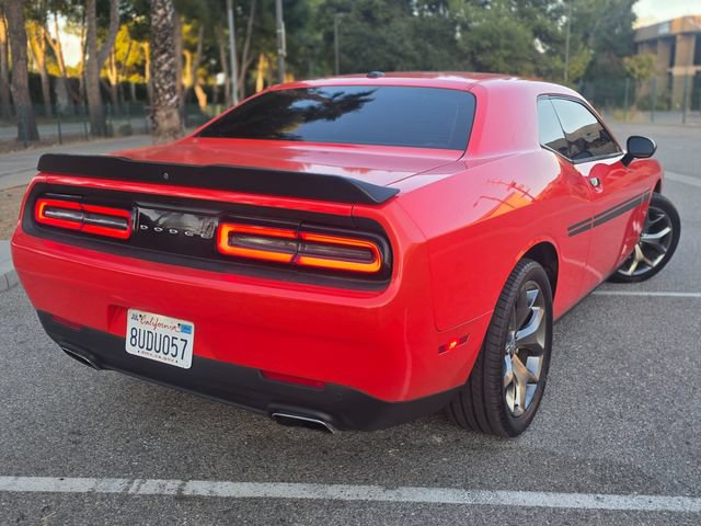 Used 2016 Dodge Challenger SXT w/ Driver Convenience Group RWD image 28