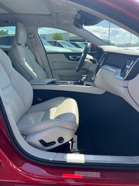 Used 2019 Volvo S60 T5 Momentum FWD image 35