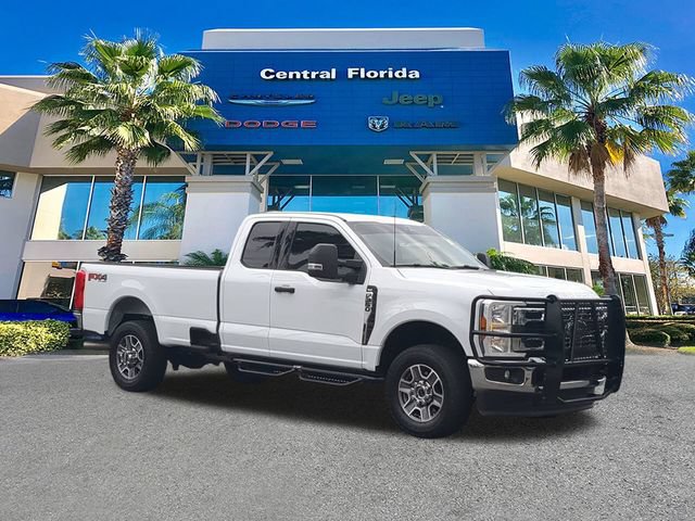 Used 2025 Ford F350 XLT w/ FX4 Off-Road Package AWD/4WD image 2