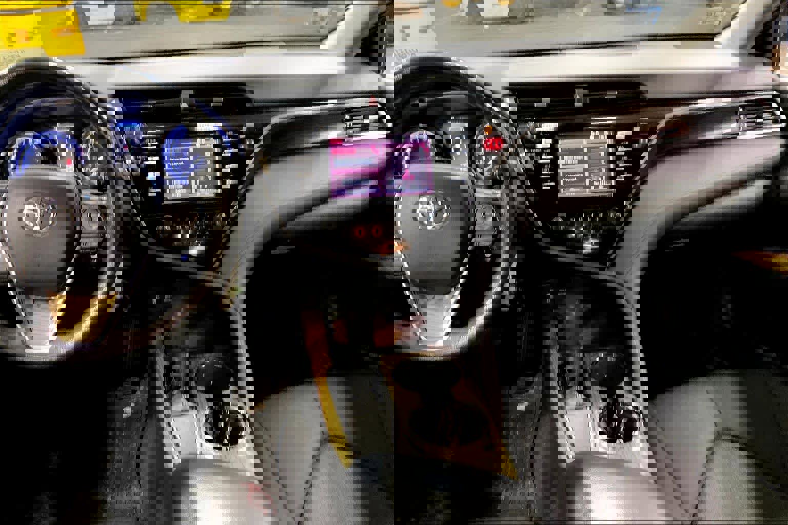 Used 2019 Toyota Camry LE image 6