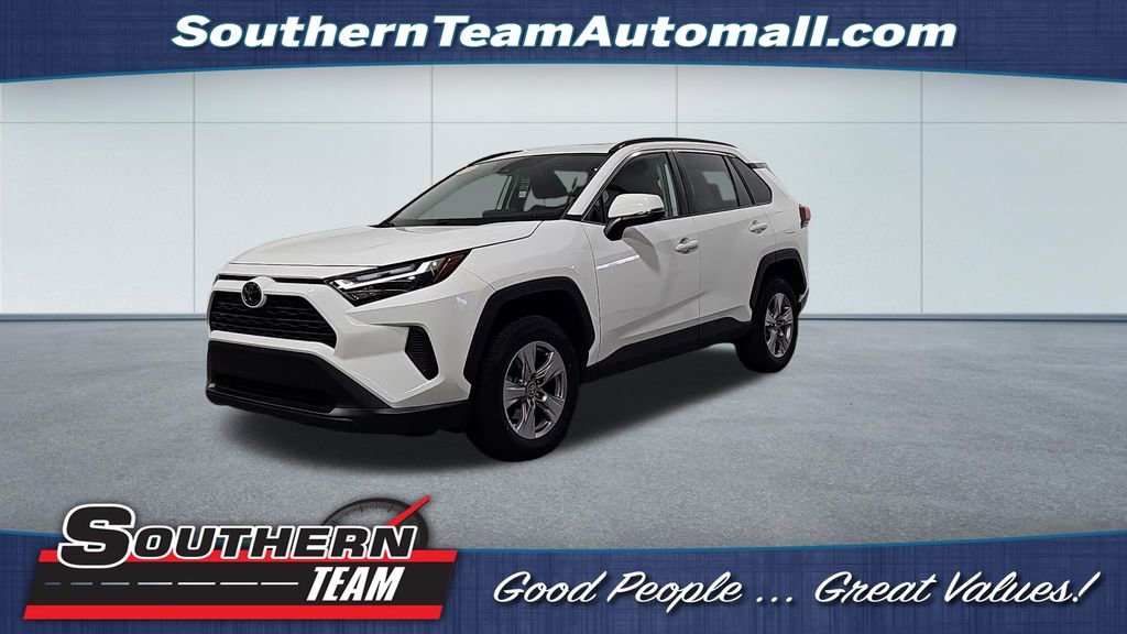Used 2023 Toyota RAV4 XLE w/ Convenience Package FWD image 1