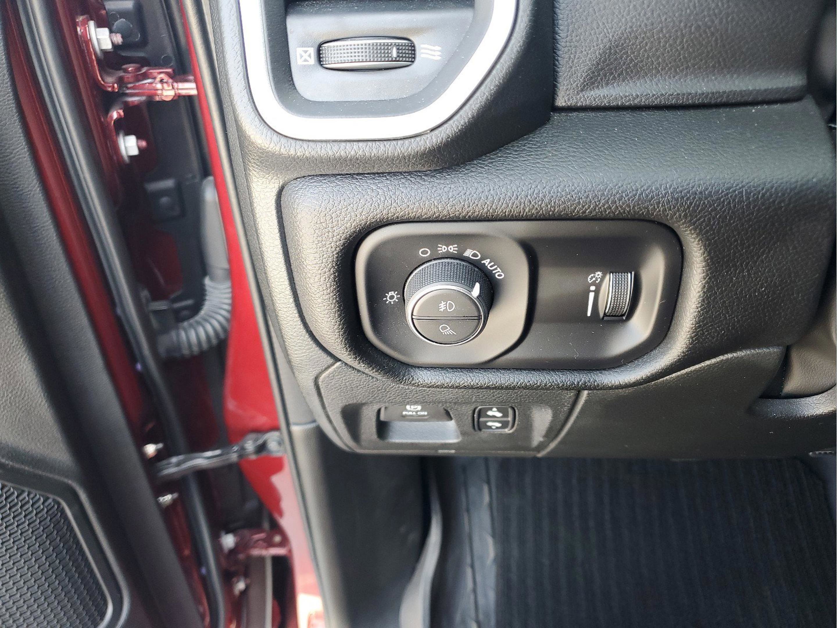 Certified 2022 RAM 1500 Big Horn image 30