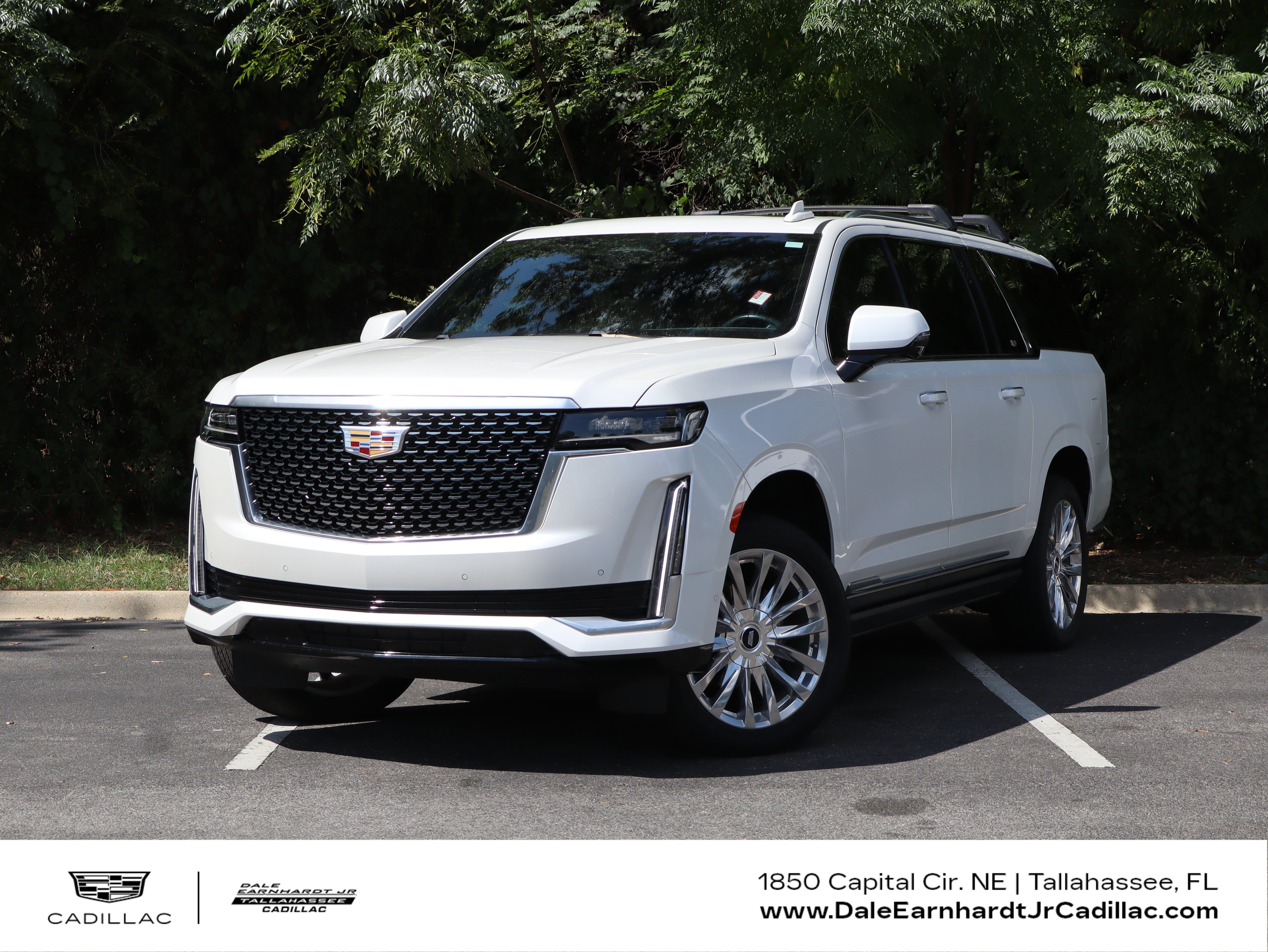 Used 2023 Cadillac Escalade ESV Premium Luxury w/ Performance Package AWD/4WD image 1